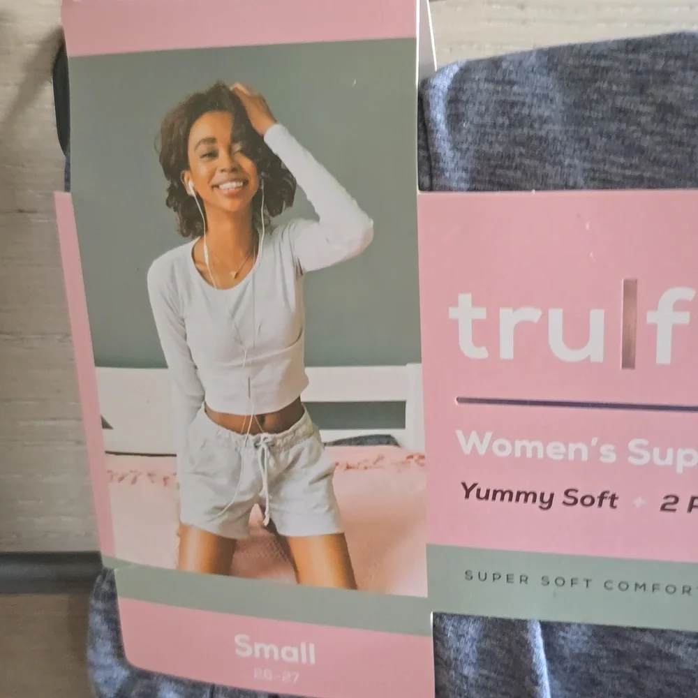 TRULFIT WOMEN'S SUPER SOFT KNIT SHORT